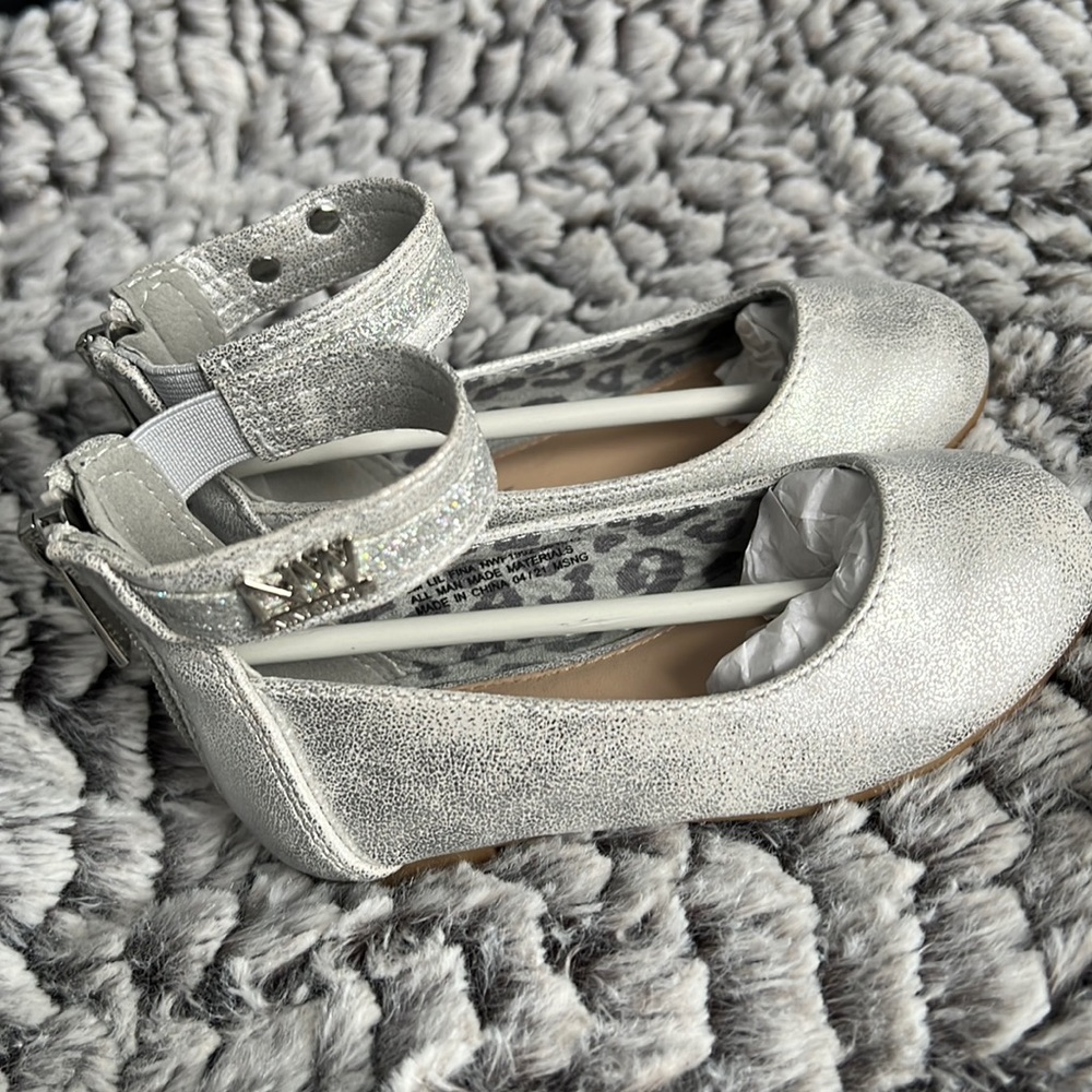 Nine West flats